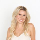 Headshot of Fayetteville Reiki practitioner Alison Papazois